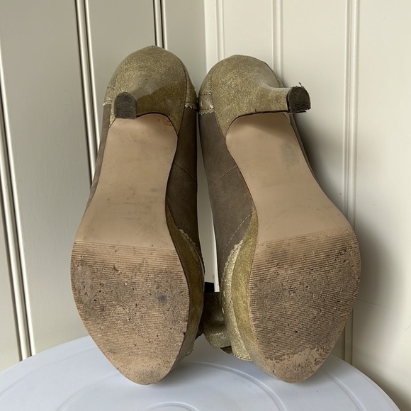 MADDEN GIRL Limmeric Tan Gold Big Bow Peep Toe Platform Heels Shoes 7.5 - Picture 14 of 17